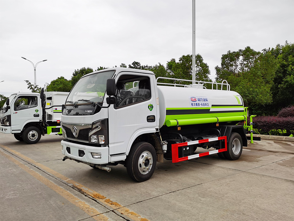 12方東風(fēng)D9灑水車